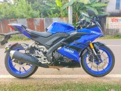 YAMAHA R15 V3